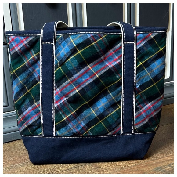 Lands End Canvas Open Tote Bag & Wristlet - Picture 3 of 16